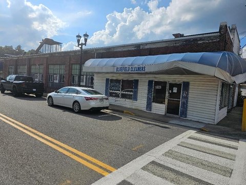 Commercial Building in Bluefield, VA