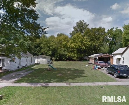 Residential Land in Duquoin, IL