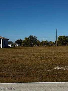 Commercial Lot in Growing Area