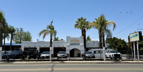 Visalia Restaurant with Remodeled Interior