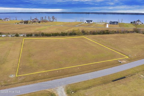 Waterfront Lot in Desirable Community