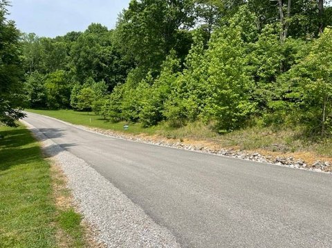 LAND - Albany, KY