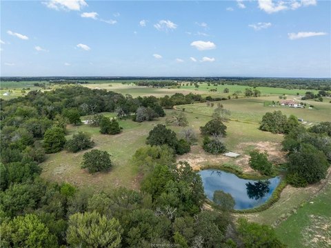 Land, Calvert, TX