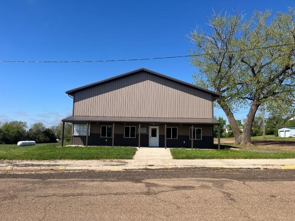 Versatile Commercial Property in McIntosh