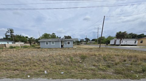 Land & Docks, Vero Beach, FL
