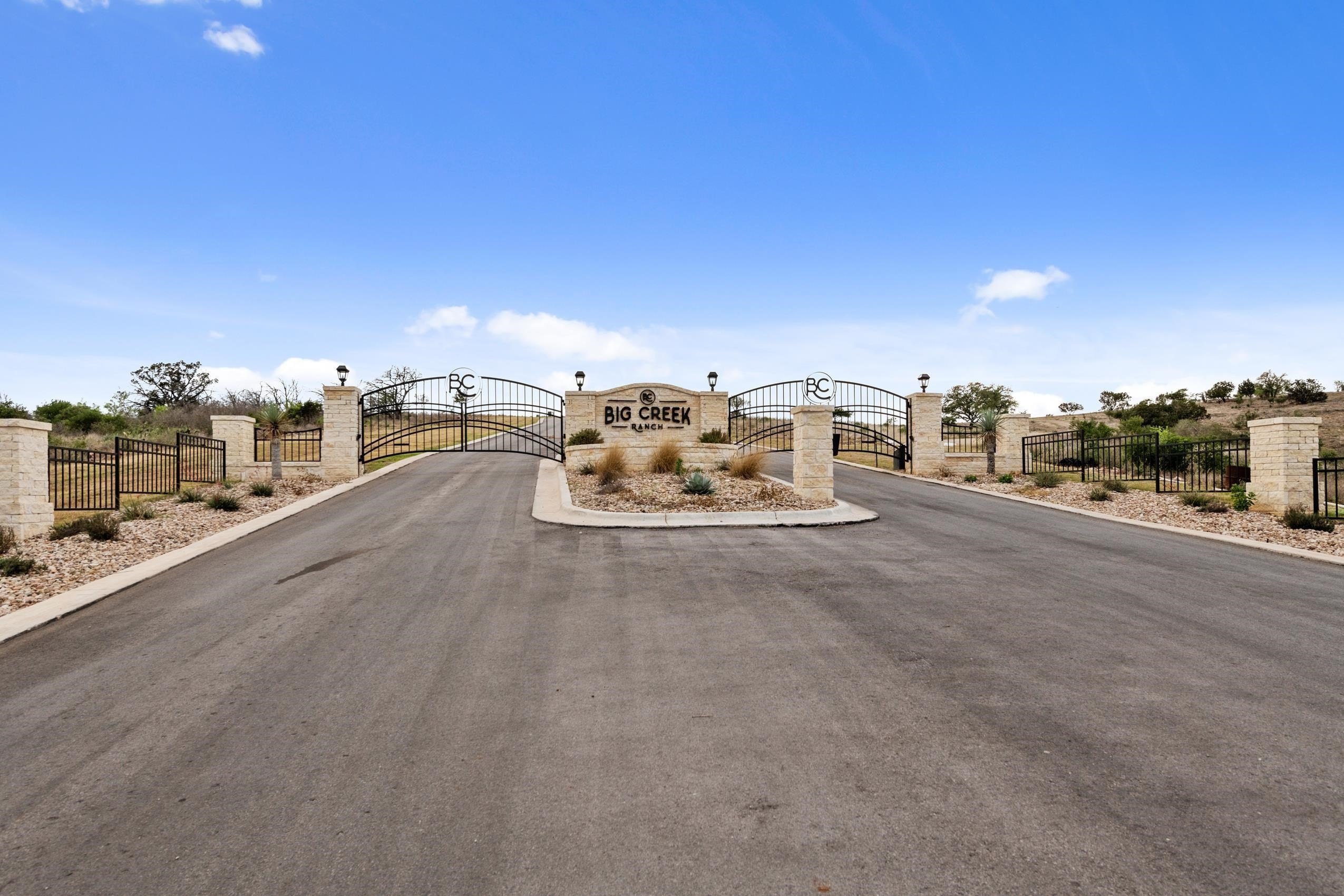 Kingsland Land with Hill Country Views