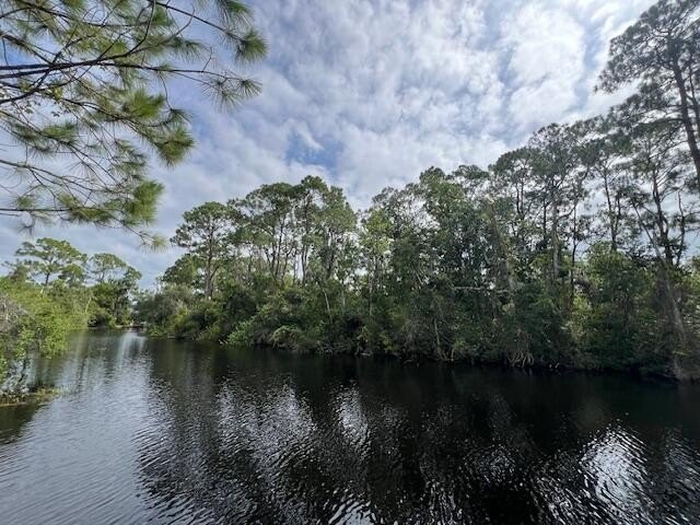 Waterfront Land in Leisure Lakes