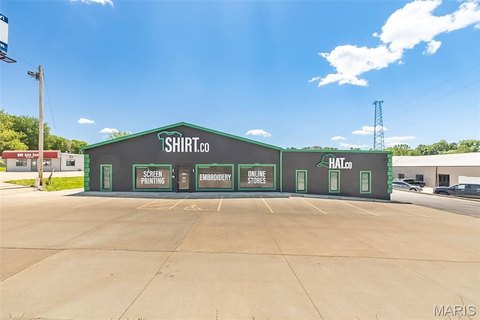 Flex Retail and Light Industrial Building