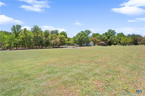 LAND - Buckholts, TX