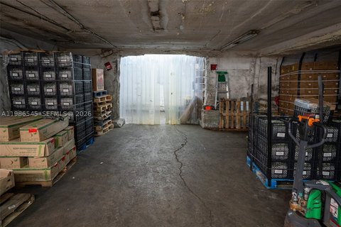 Refrigerated Warehouse with Offices