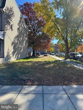 Corner Lot in Washington, DC