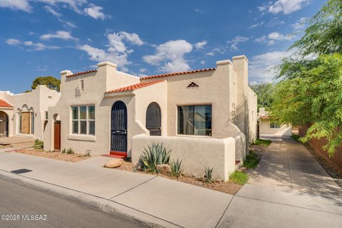 Historic Bungalow Near University of Arizona