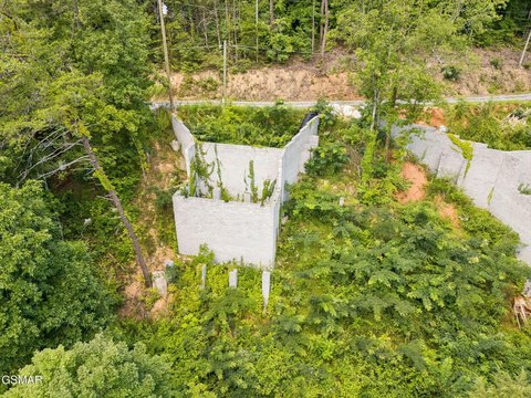 LAND - Sevierville, TN