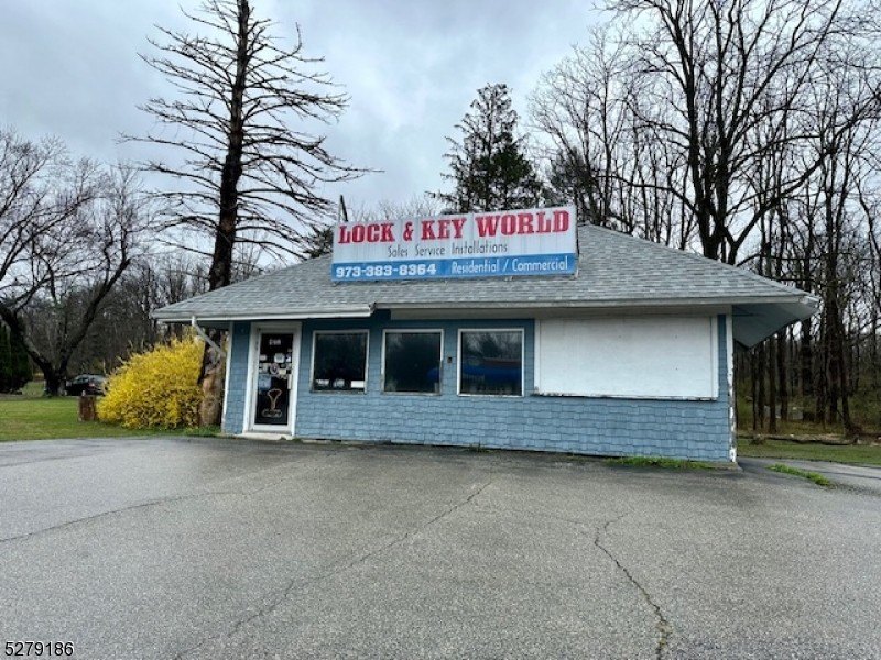 Commercial Land in Andover Township