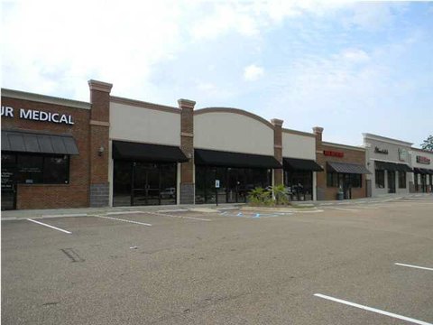 Retail Space in Charmant Station