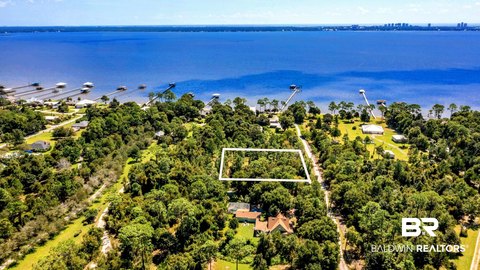 Land, Lillian, AL