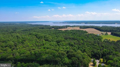 Land, CHARLOTTE HALL, MD