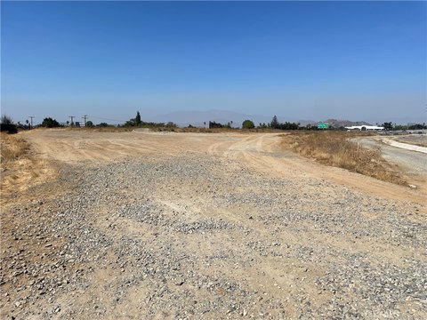 Riverside Land with Freeway Frontage