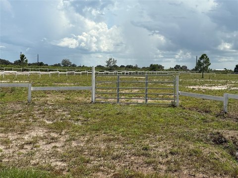 Land, OKEECHOBEE, FL