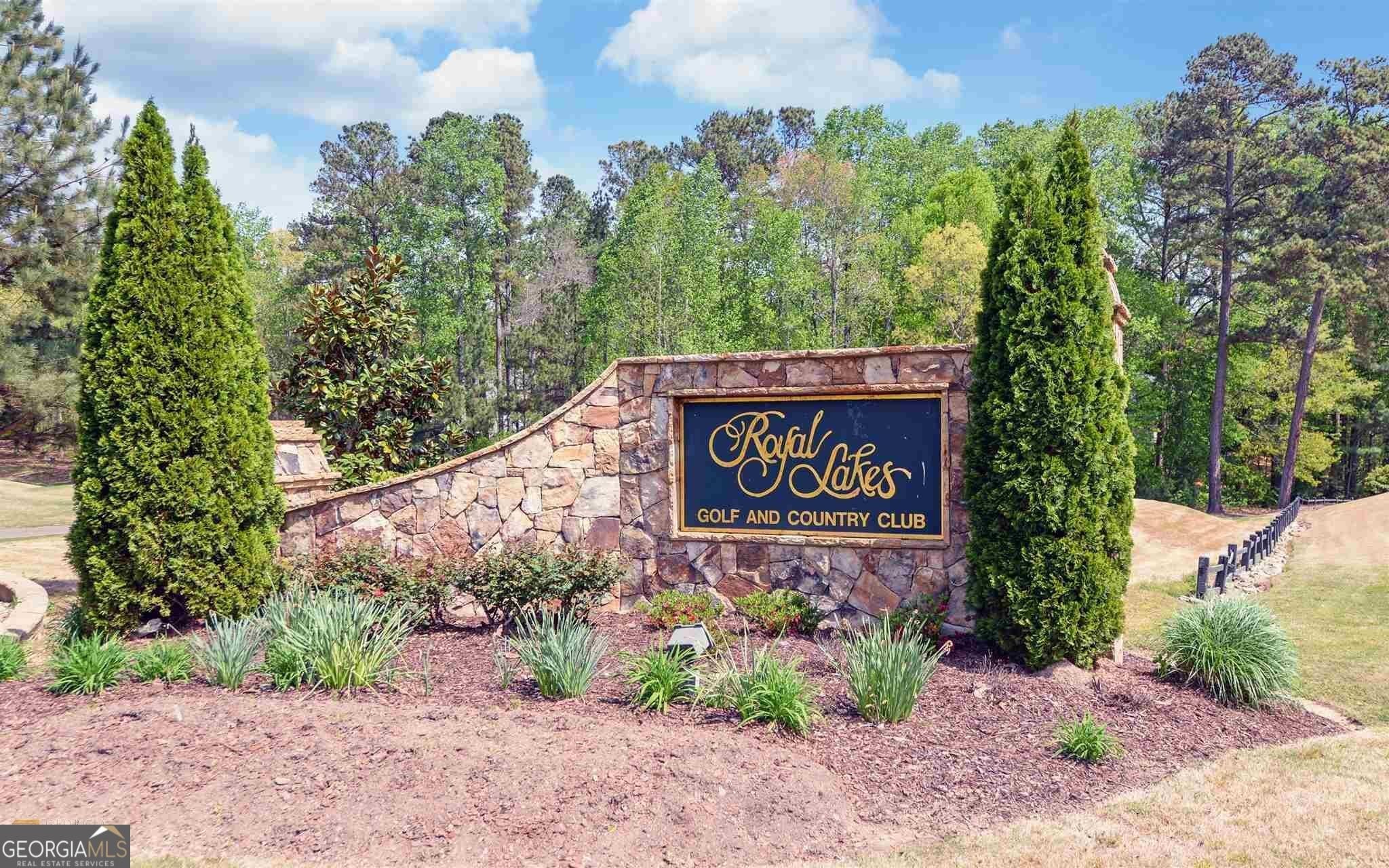 Golf Course Lot in Flowery Branch