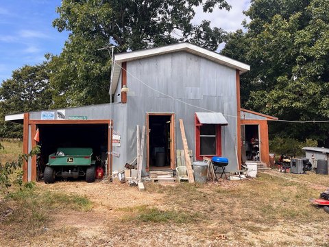 Turnkey Sportsman's Paradise Awaits