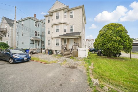 Three-Unit Property With Vacant Units