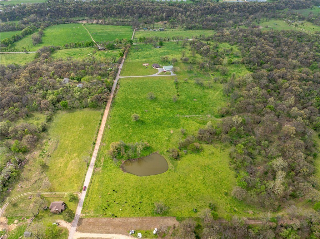 Acreage Near Downtown Gentry