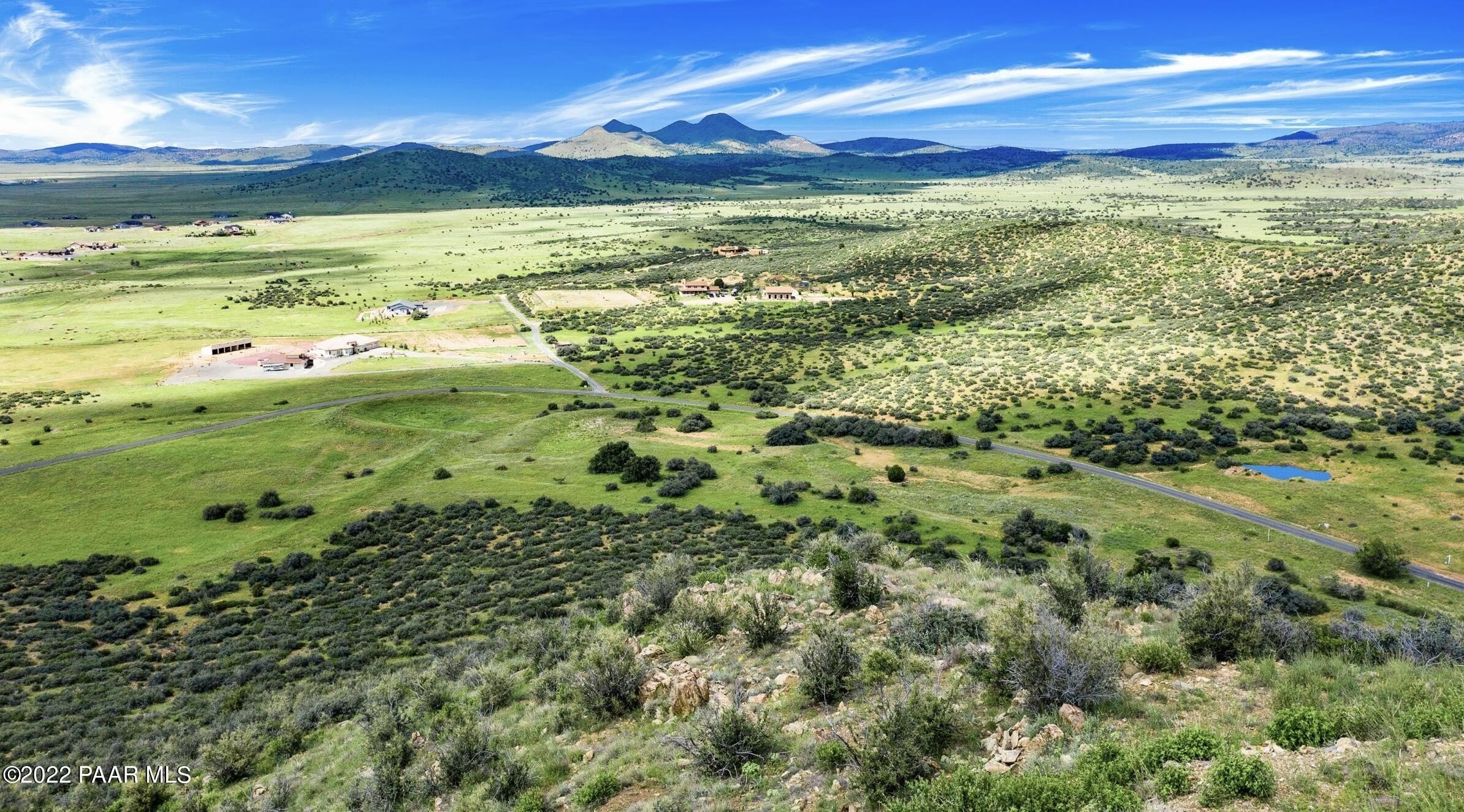 Land with Panoramic Mountain Views