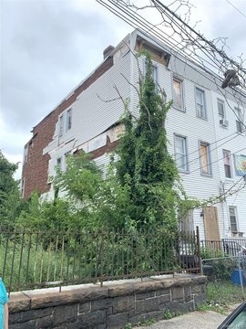 Triplex With Basement