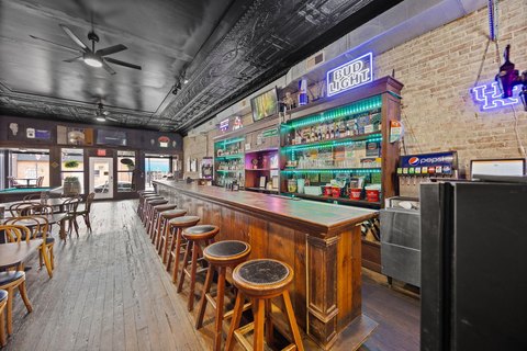 Thriving Restaurant and Bar Opportunity