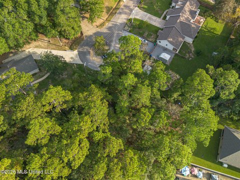 Land, Diamondhead, MS