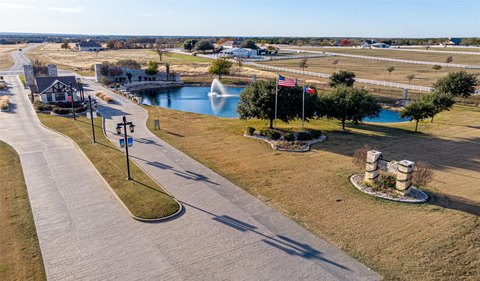 Land, Whitney, TX