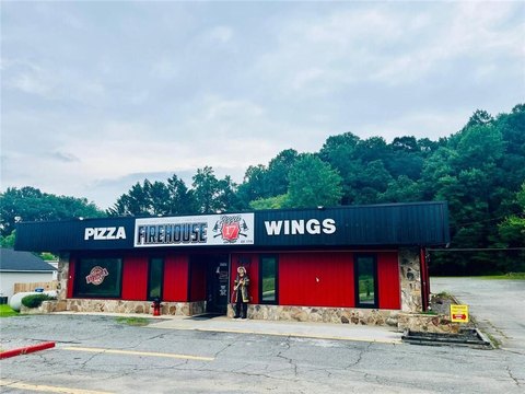 Former Restaurant on Highway 17