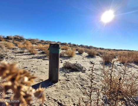 Land, Silver Springs, NV