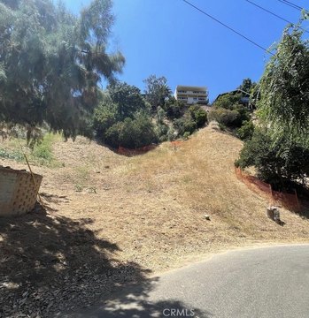 Woodland Hills Prime Lot Opportunity