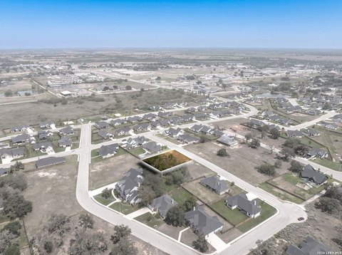 Land, La Vernia, TX