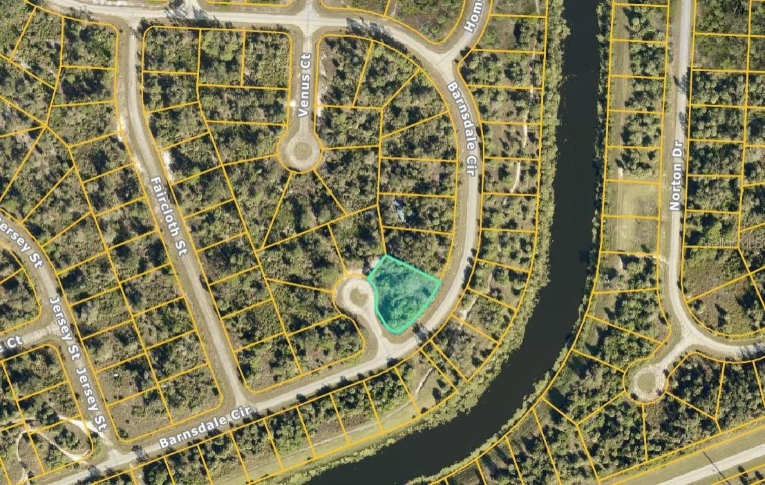 Residential Land in North Port