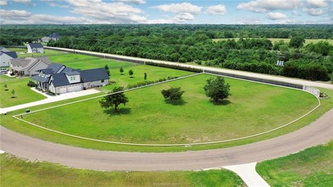 LAND - College Station, TX
