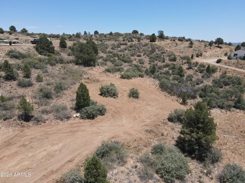Land, Peeples Valley, AZ