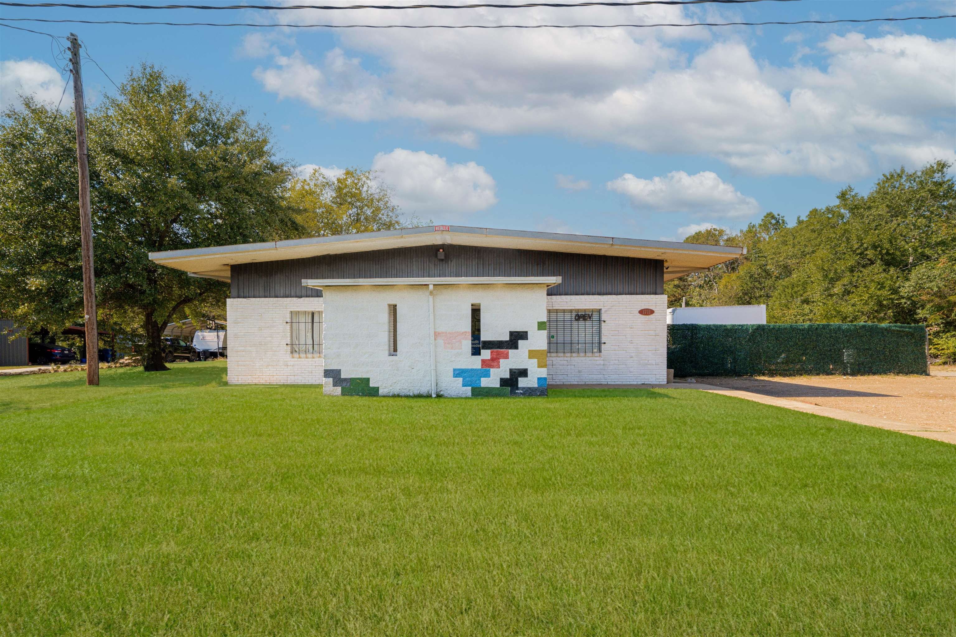 Versatile Commercial Property, White Oak TX