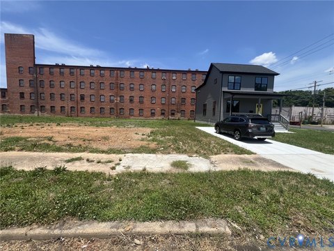 LAND - Petersburg, VA