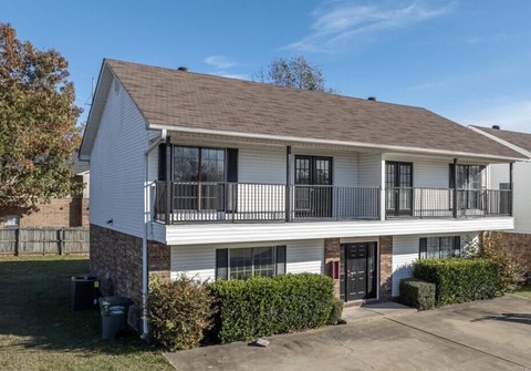Renovated Townhome Duplex in Conway
