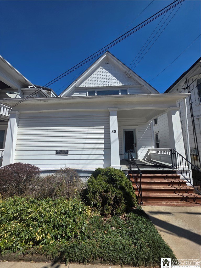 Versatile Commercial Property with Apartment