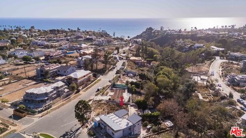 Land, Pacific Palisades, CA