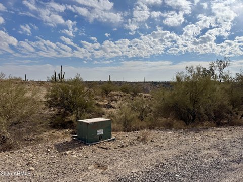 LAND - Morristown, AZ