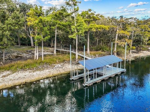 Santa Fe Riverfront Retreat