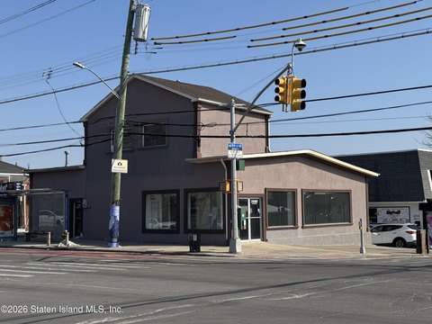 Corner Commercial Building on Hylan