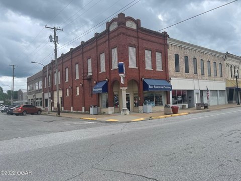 Retail Space on Historic Route 66