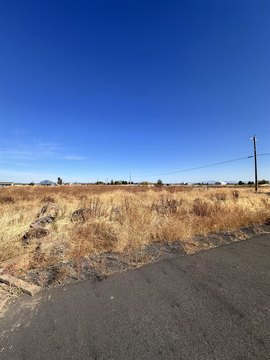 Farmland Parcel with Mountain Views