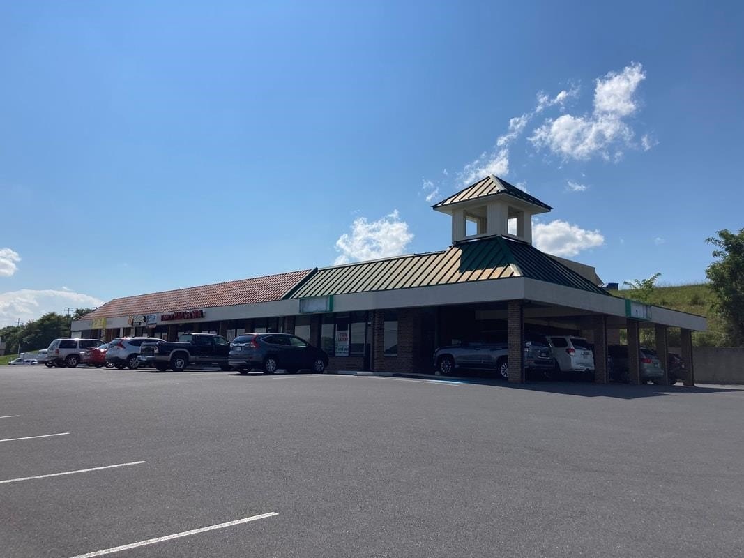 Retail Space on Commercial Corridor
